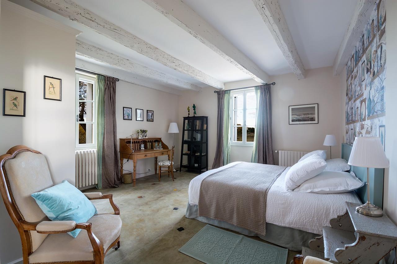 Domaine De Fos Bed and Breakfast Montaren-et-Saint-Médiers Exteriör bild